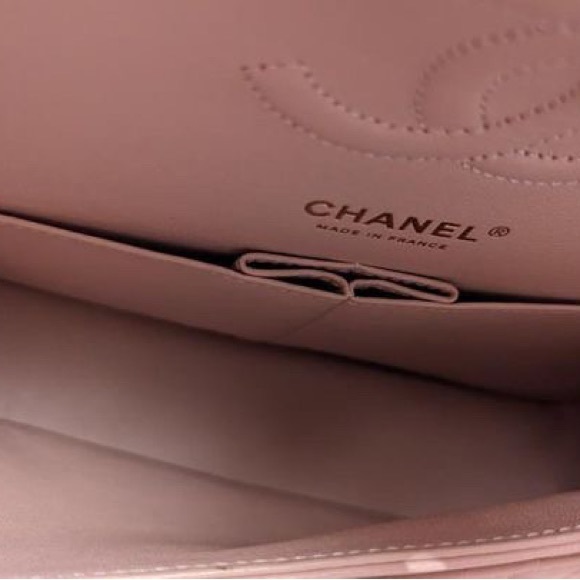 ❌ Chanel Medium Classic Flap - Picture 13 of 16